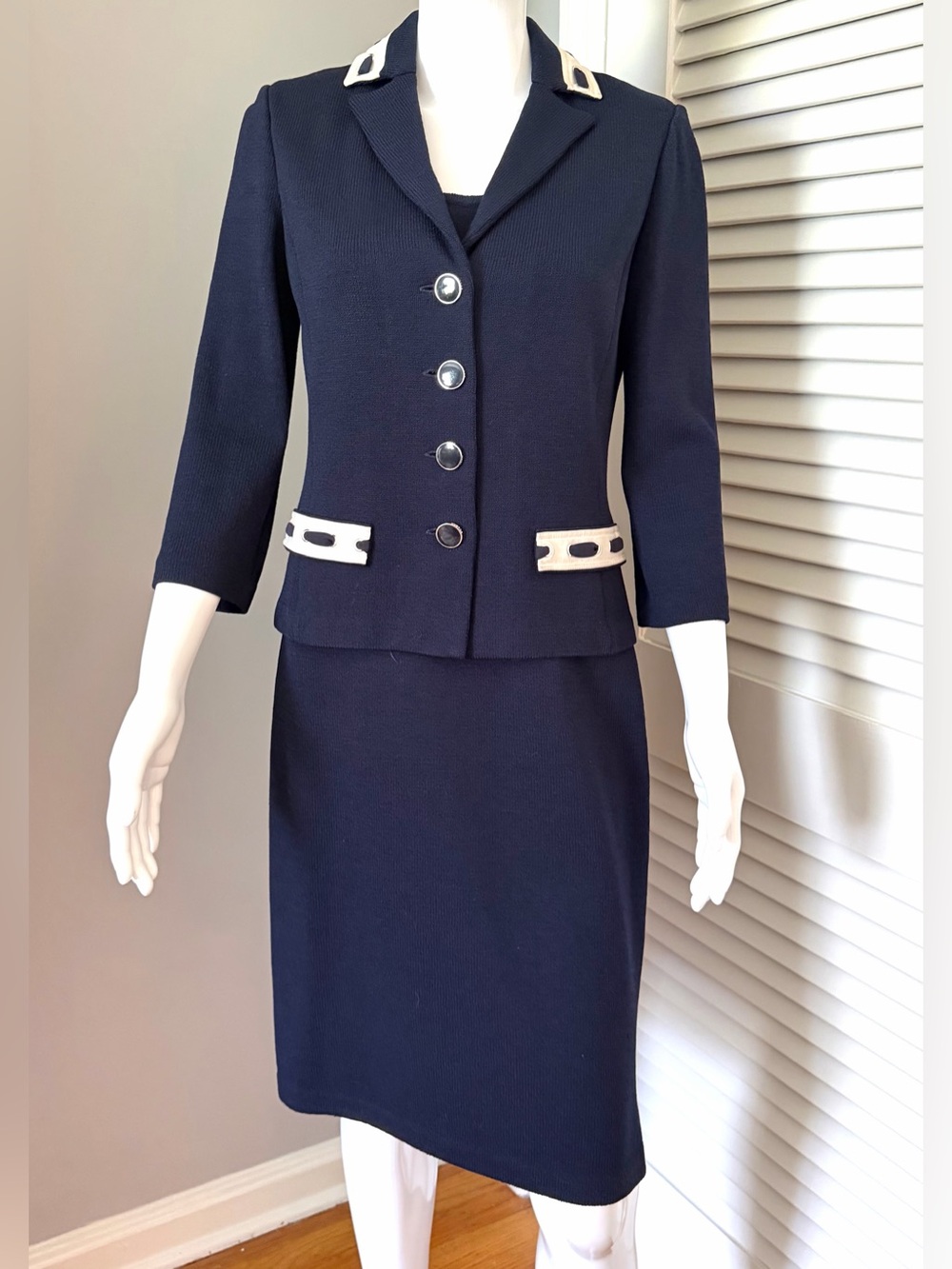 St. John Navy Blue Suit - Jacket & Dress Classic Tailored Sz 4